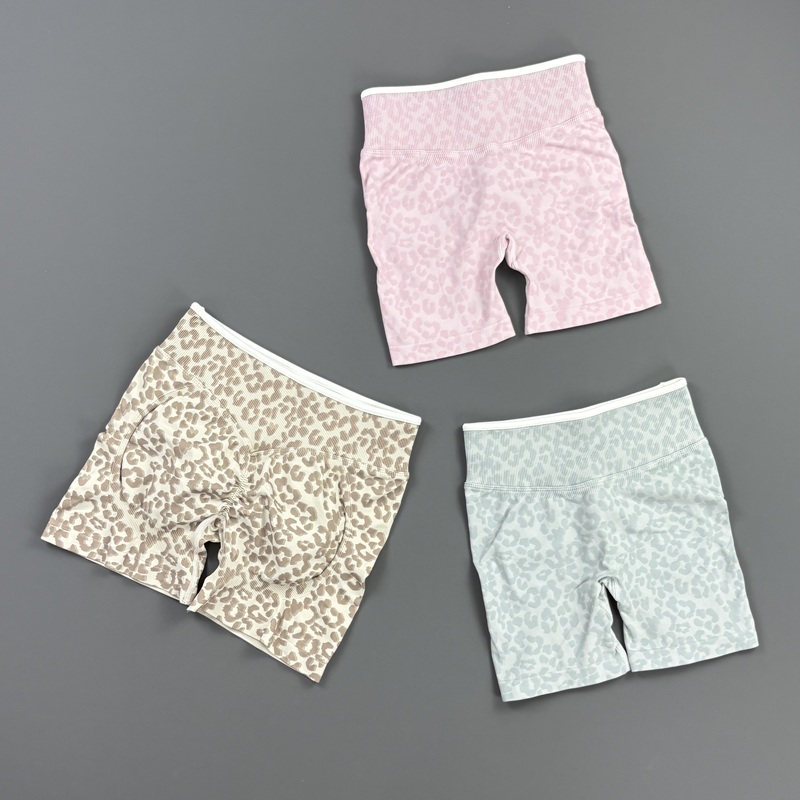 HISTELLO Gym Shorts Leopard Pr - đánh giá và giá Pilate Yoga Workout