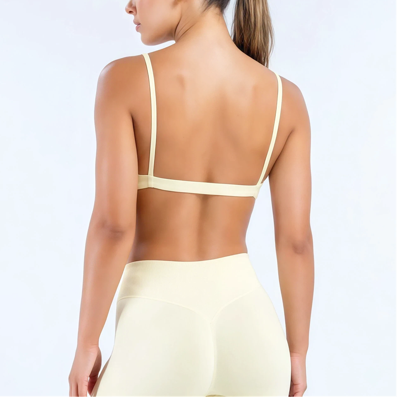 HISTELLO Impact Scoop Neck Bra - đánh giá và giá Pilate Yoga Workout